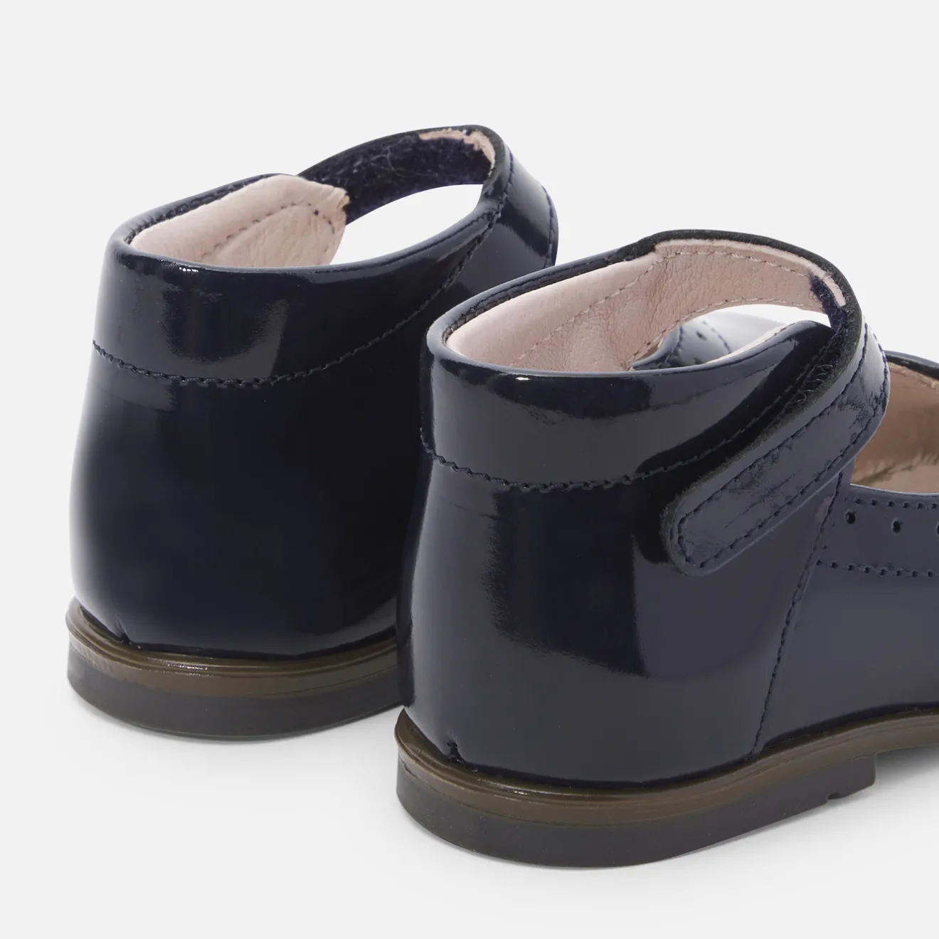 Jacadi Ballerinas & Riemchenschuhe|Schuhe>Riemchenschuhe für kleine Mädchen aus Lackleder MARINEBLAU JACADI